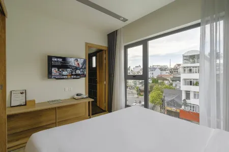 TTR Central Apart Hotel Отели рядом с достопримечательностью «Bao Dai's Summer Palace»