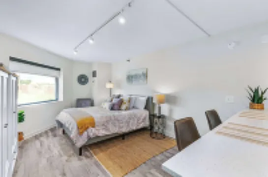 Mulberry, a Wyndham Hotel