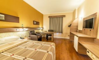 Hotel 10 Itajai/Navegantes