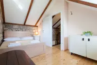Cypress Cottage فنادق في Komolac