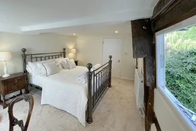Humbug Cottage Hotels near Carding Mill Valley and the Long Mynd