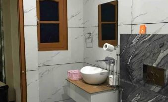 Cozy Solan Apartment with Stunning Views