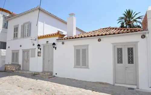 Guesthouse Alexandra - 3-Star