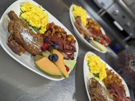 North Hero House Отели в г. Олбург