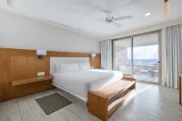 Izla Beach Front Hotel Các khách sạn gần Yoga, The Treehouse