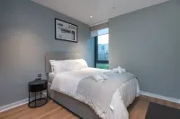 Alto Apartment Prime Location Hotels in Wembley