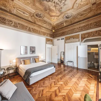 Relais Della Porta Отели рядом с достопримечательностью «Крепость Сант-Эльмо»