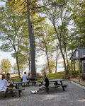 Somewhere Inn Calabogie Hotels in Greater Madawaska