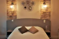 Logis Auberge du Pastel Hotels in Vallègue
