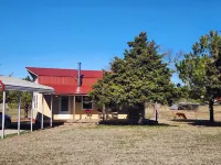 Cabin of Sunset View: cozy 3-bedroom cabin in Perkins with WiFi near OSU