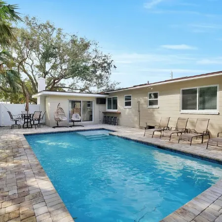 3-Bedroom House with Heated Pool in Delightful St. Augustine. Pet-Friendly!