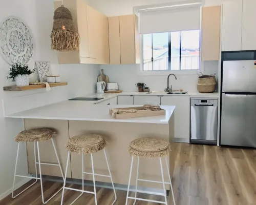 Calm and coastal self contained unit in the heart of Merewether Hotels in Merewether