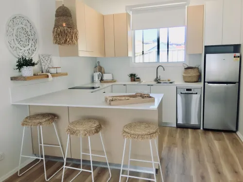 Calm and coastal self contained unit in the heart of Merewether