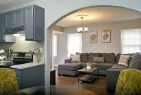 Downtown Gem 2 Br w Spacious Yard Hotel a Florence