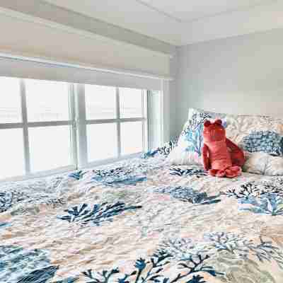 Islamorada Florida Bay Villa  Plunge Pool, Boat Dock, Amazing Sunset Views Rooms