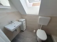 Ferienwohnung mit Kamin, Balkon, Boxspringbett, 3 Personen, See-und Waldnähe