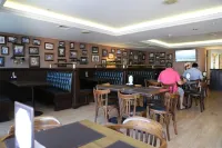 阿梅里安卡塔馬卡 - 酒吧