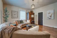 Historic 1880s 2-bedroom Downtown Apartment