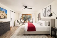 Stunning Pool and Hot Tub Oasis - Luxurious Retreat with Forest Views