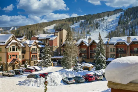 Lion Square Lodge North 186