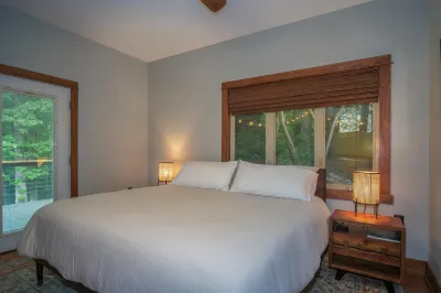 Garden View Cozy Cottage with Full Office Retreat