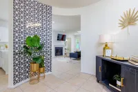 Private Pool and Spa in Serene Desert Community - Stylish Oasis