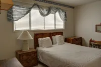 Oceanfront Views and Cozy Comfort - Charming Beach Retreat Hotels in Neskowin