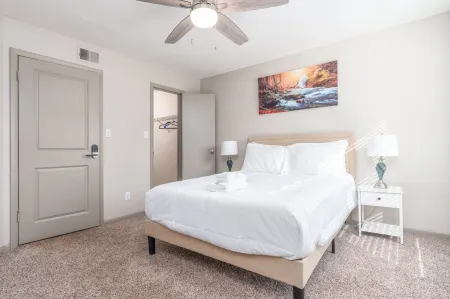 Tranquil Oasis - Elegant Retreat with Charming Amenities