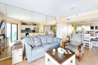 Condo with WiFi, pools, hot tub, tennis courts & on-site gym Hotels in Baldwin County