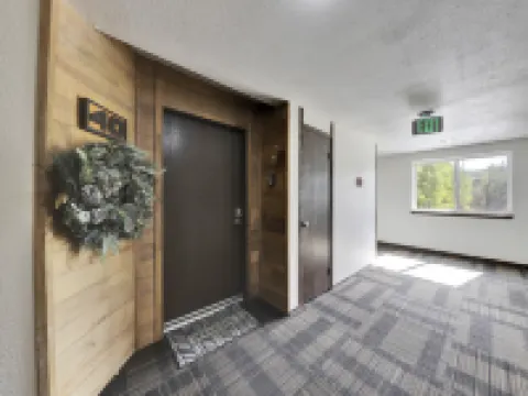 Ski-in Access and Cozy Retreat - Charming Mountain Haven