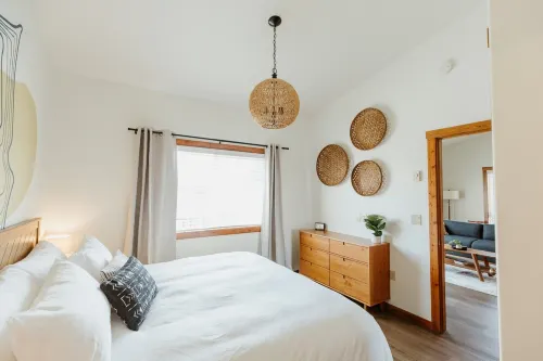 Electric Desk and Fully-Equipped Kitchen - Stylish Boutique Haven Hotels in Kalispell