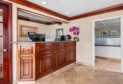 슈어스테이 호텔