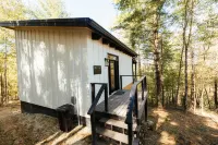 White Pine, Red River Gorge Hotels in Menifee County