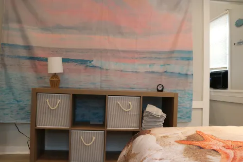 Steps to Beach and Nightlife Excitement - Charming Coastal Getaway Hotels in Hampton Beach