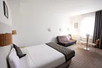 Golden Pebble Hotel فنادق في Ferntree Gully