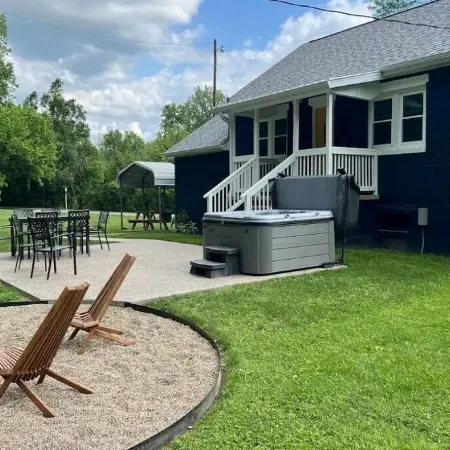New - Cozy Hocking Hills Cottage w Hot Tub