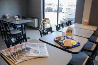 萊維斯舒適酒店