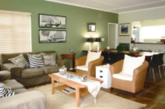 16 on Main Arniston Pet-Friendly