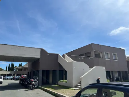 Nice Apartment with Sea View in Genoa Отели в г. Nervi