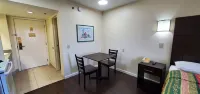 Plano Inn & Suites
