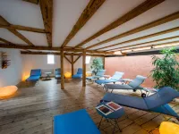 Alma Hotel - Boutique hideaway by the lake with rooftop and ladies-only wellness ゼーフェルト周辺のホテル