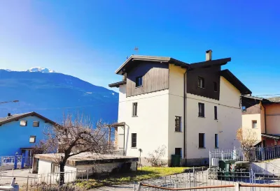 Quiet Two-room Apartment With Parking Space - Casa Montan Hotels in Etroubles