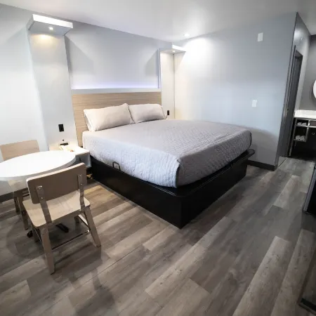 Palms Motel