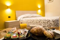 Interno 10 Cavour Hotels in Naples