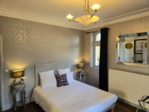 Le Castel Guesthouse Hotels in Bayeux