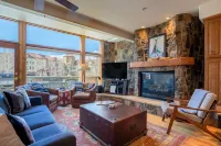 Le Chamonix I by AvantStay Condo w Views in Great Location