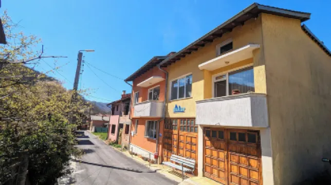 Pamir Guest House Hotels in 