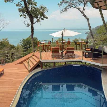 Issimo Suites (Adults Only)