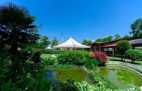 阿爾布塔塞拉農場酒店