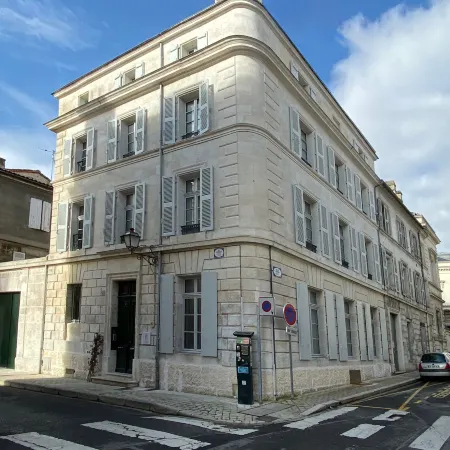 Appart'Hôtel - Villa CÔTÉ Plateau - Hyper Centre - 3 Étoiles Certifiées-